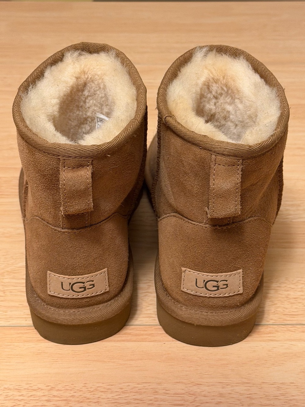UGG Classic Mini II Boots - Chestnut (Size 9) - WORN ONCE Like New!
